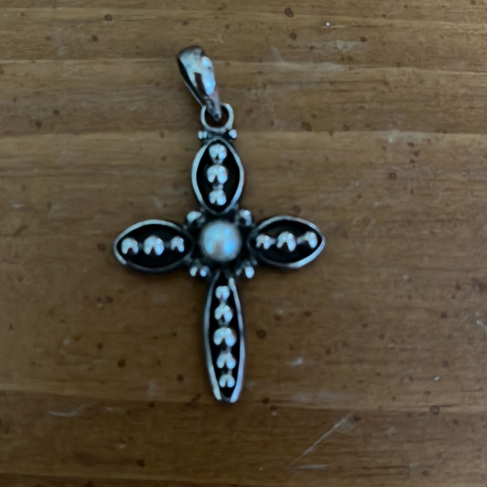 Silpada Contemporary Credence pendant